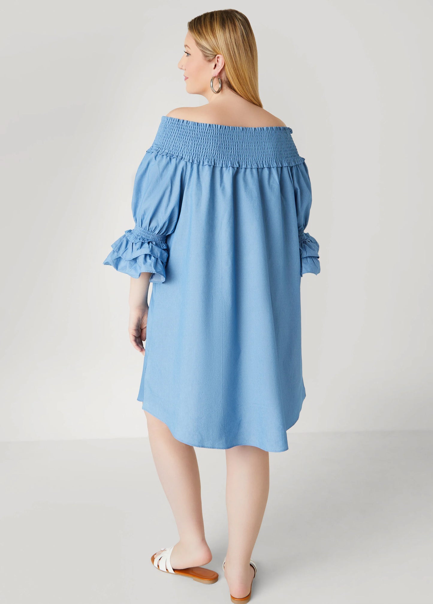 Robe en chambray à épaules dénudées